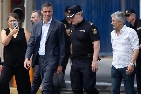 Mass Influx of Migrants into Ceuta Raises Concerns and Political Tensions