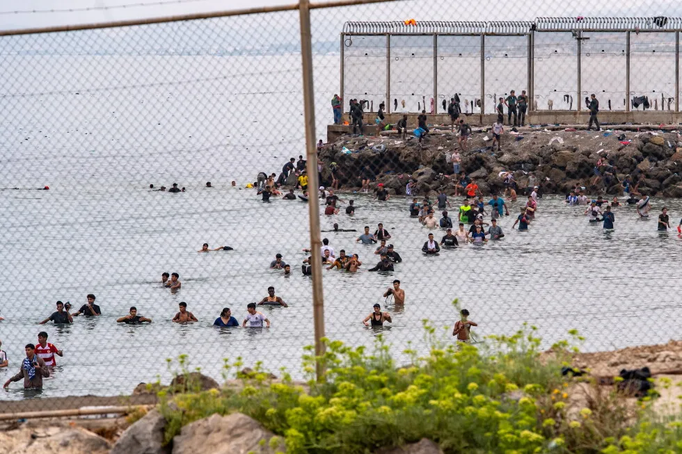 Moroccan Taxi Drivers Sentenced for Assisting Irregular Migration to Ceuta