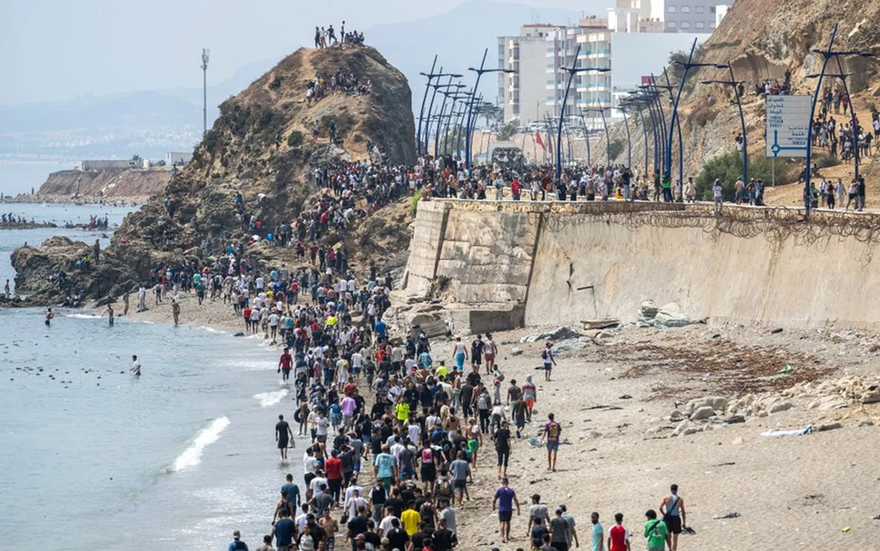 Majority of Spaniards Blame Morocco for Ceuta Crisis and Criticize Sánchez's Government Response