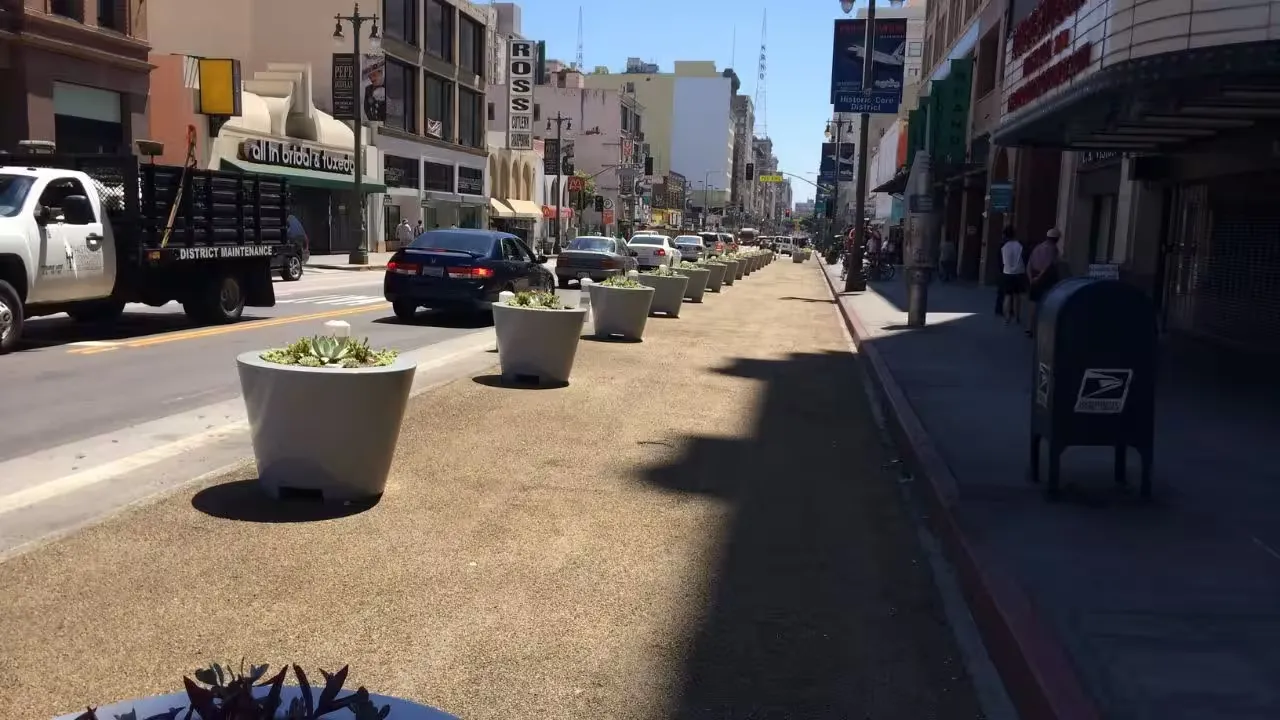 Morocco's Innovative 'Sponge' Pavement: A Cooler Alternative to Traditional Asphalt