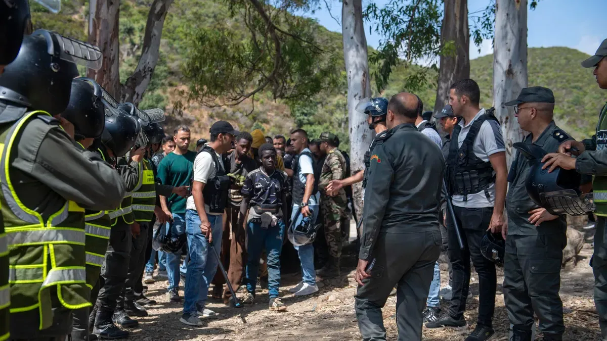 Morocco Expels Spanish Journalists from Fnideq Amidst Migrant Crisis