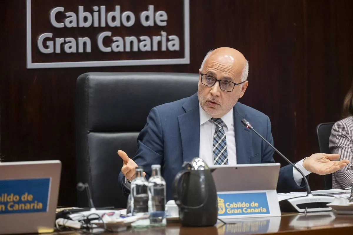 Gran Canaria's President Warns of Moroccan Pressure on Canary Islands