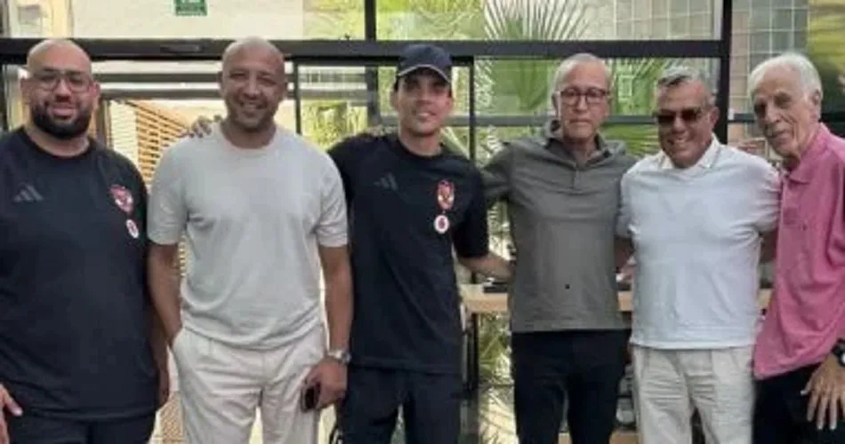 Owner of Fes Club Visits Al Ahly Team Before Barcelona Match
