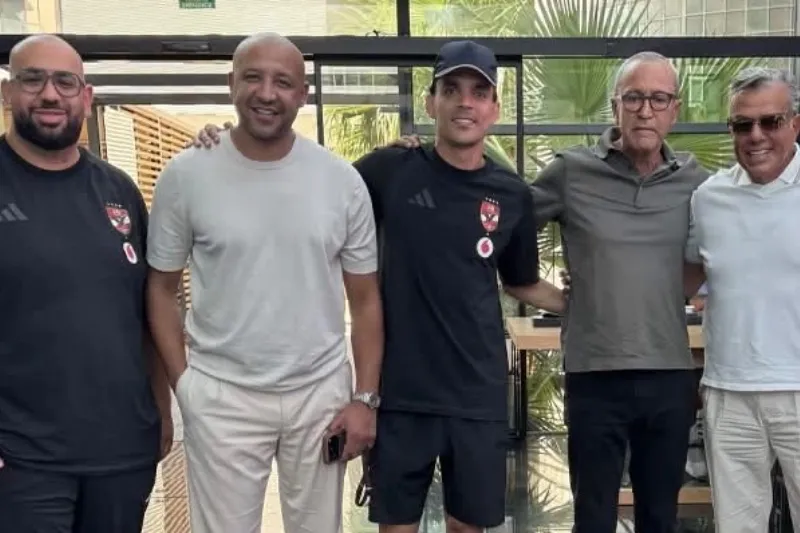 Moroccan Football Club President Attends Friendly Match Between Al Ahly and Barcelona