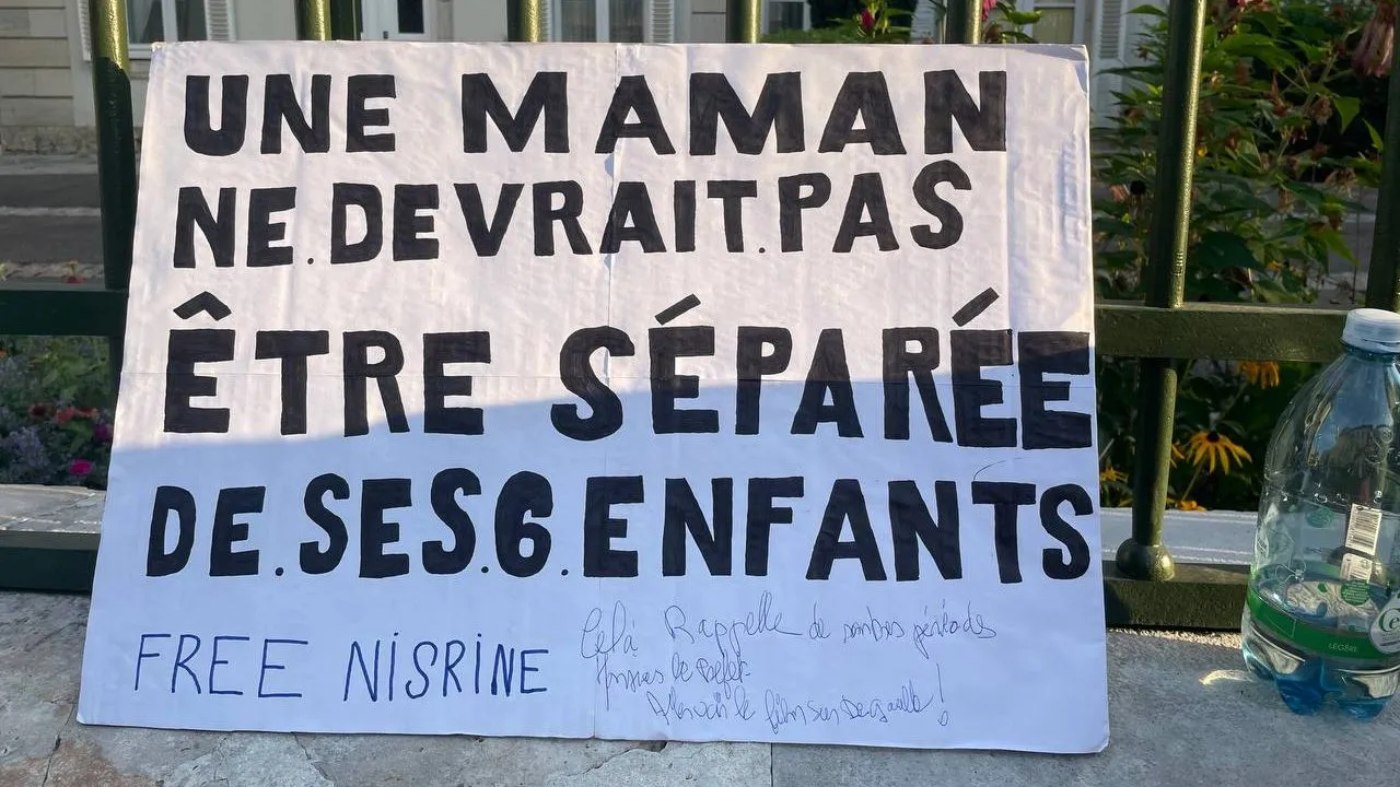 Moroccan Mother of Six in France Granted Temporary Reprieve from Deportation