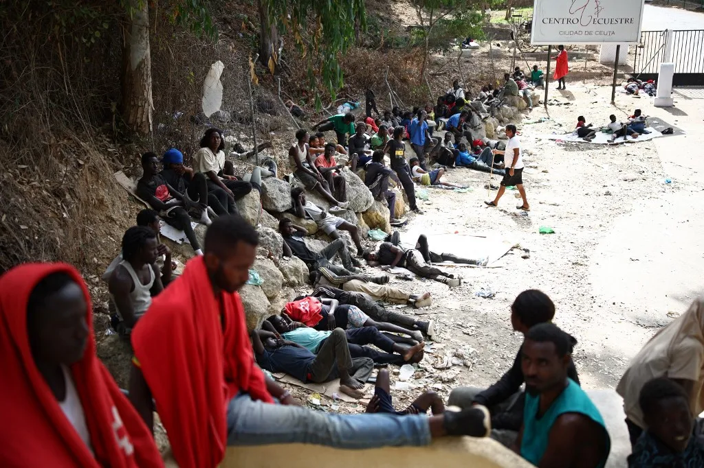 Struggles of Migrants in Ceuta: Thousands Await a Better Future