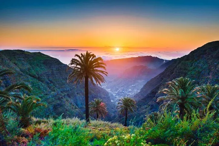 Exploring the Historical Context of Morocco's Relationship with the Canary Islands