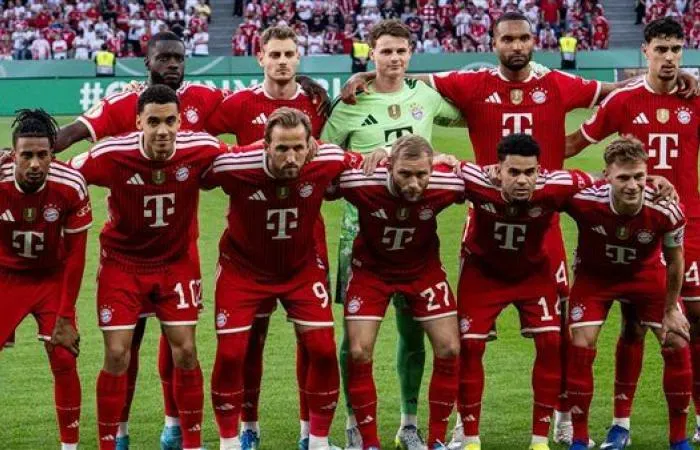 German Super Cup: Bayern Munich Takes the Lead Against Borussia Dortmund