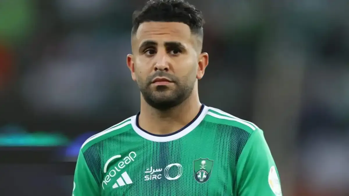 Riyad Mahrez Dismisses Wydad Casablanca Rumors with a Simple Emoji