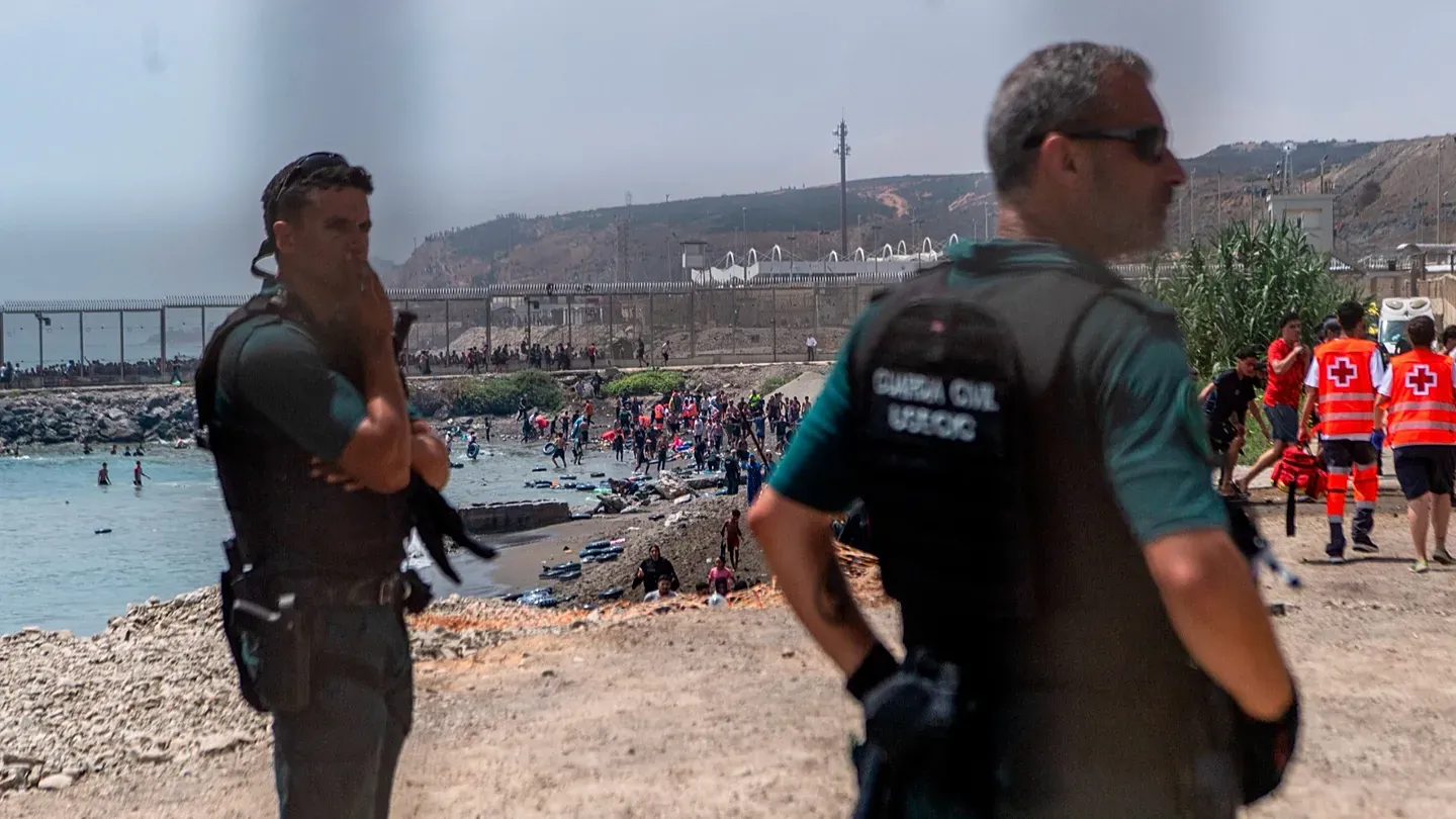Ceuta Police Arrest Three Migrants After Assault on Officer