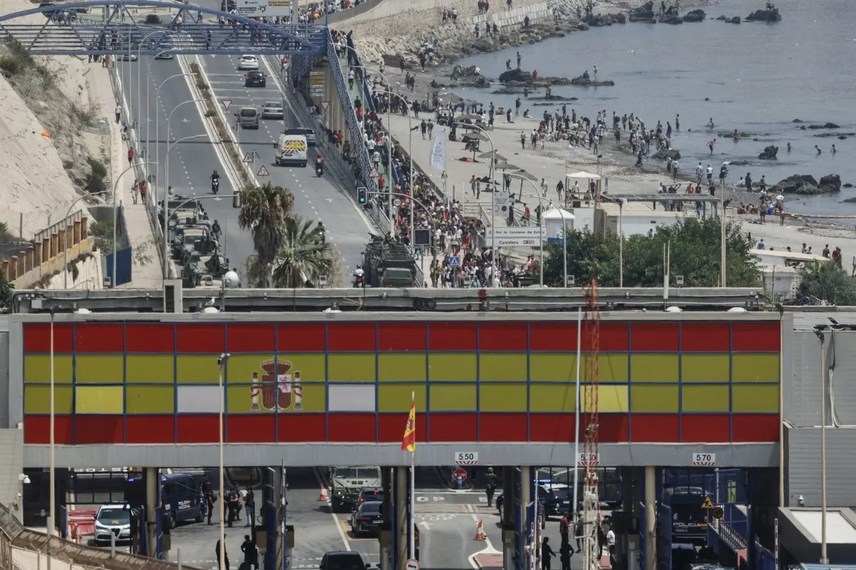 Spanish National Security Council Holds Emergency Meeting Over Ceuta Migration Crisis