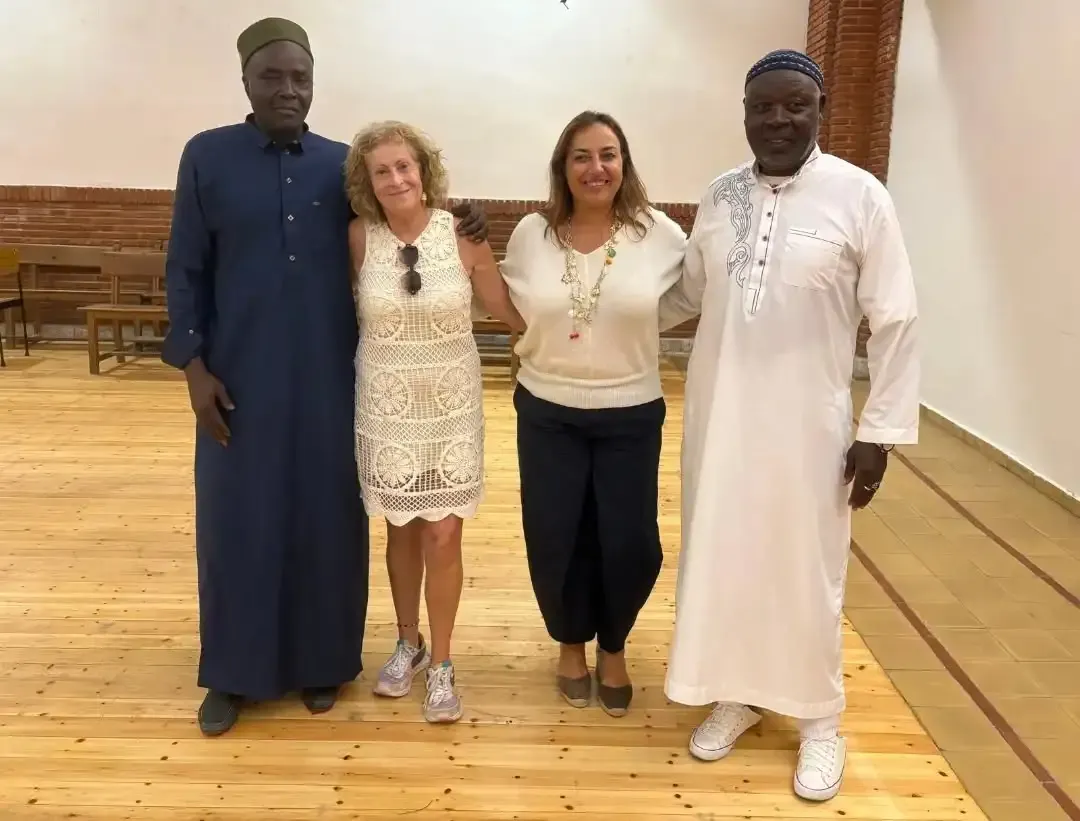 Community Reactions to Mayor's Visit to Muslim Celebration: A Divided Response