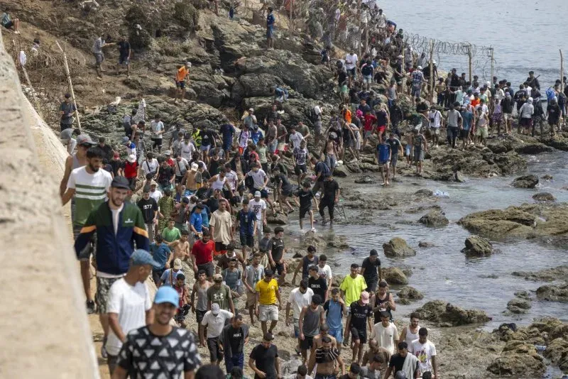 Spain's PM Denies Morocco's Involvement in Migrant Surge Amid Ongoing Disinformation Crisis