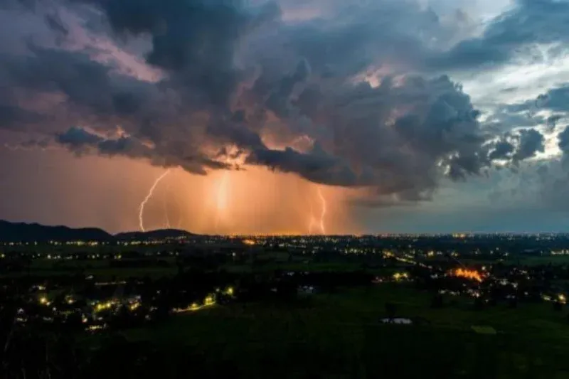Severe Weather Alert: Morocco Braces for High Temperatures and Storms
