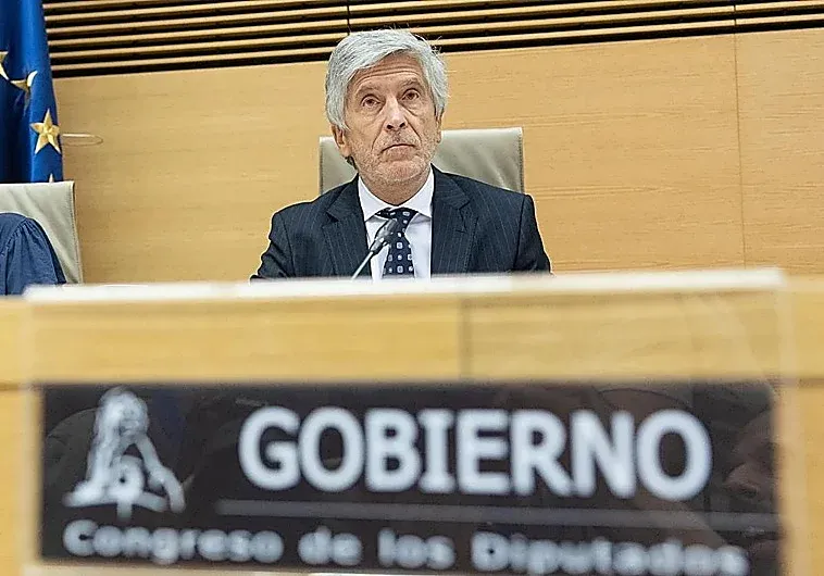 Crisis Management Under Scrutiny: Spanish Government Faces Political Turmoil Over Migration Report