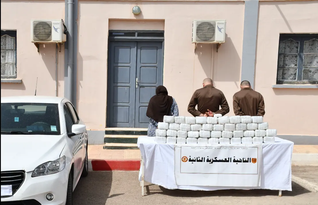 Algerian Army Thwarts Drug Smuggling Attempt at Moroccan Border