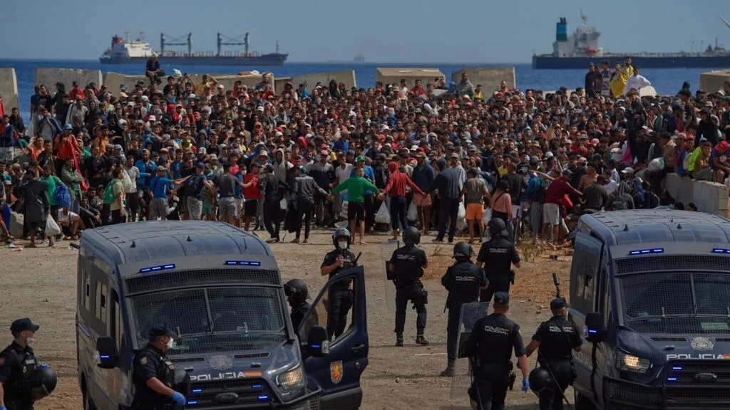 Moroccan Police's Lax Response During Migrant Surge in Ceuta: A Spanish Report