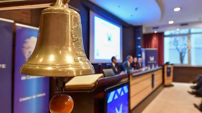 Moroccan Stock Market Closes Lower Amidst Economic Fluctuations