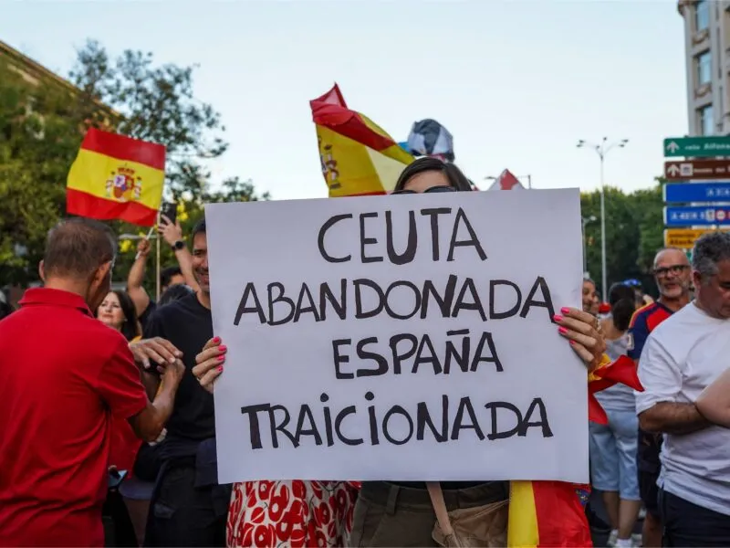 Spanish PM Denies Moroccan Involvement in Migrant Crisis Amid Political Tensions
