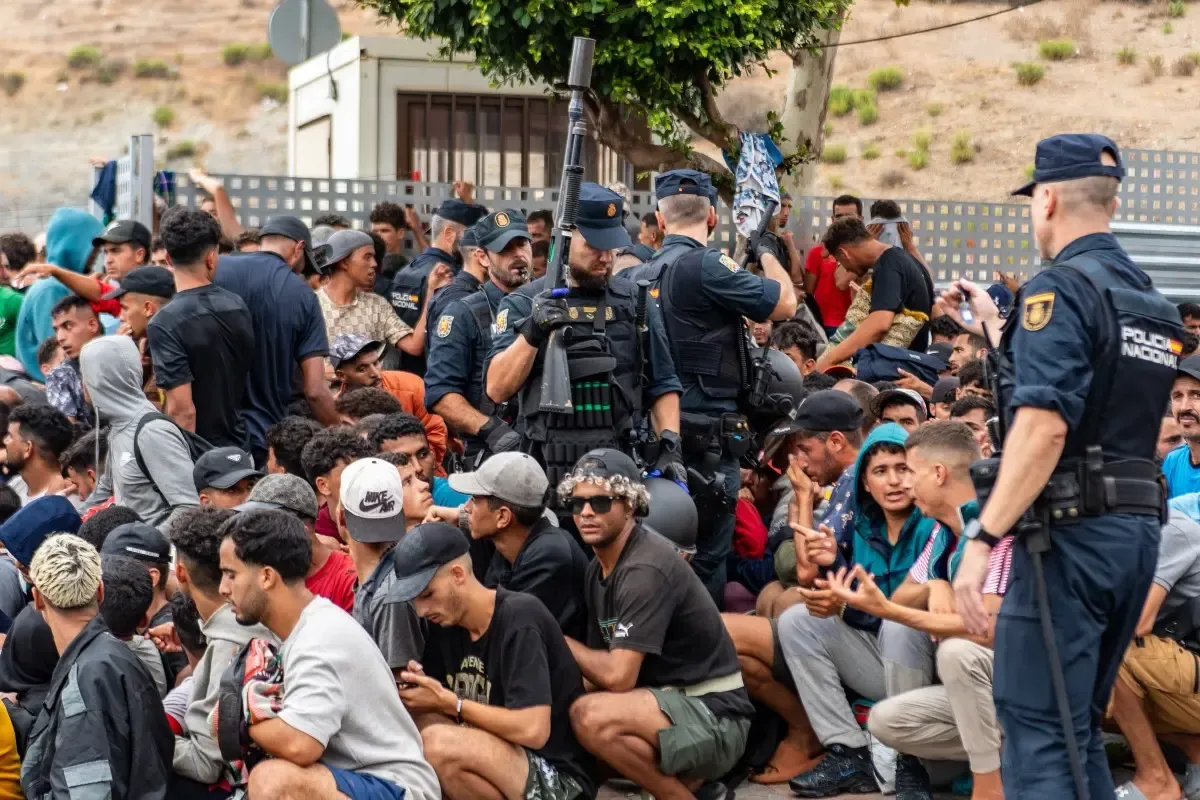 Criticism of Spanish Police Report by Moroccan Media Amid Migrant Surge