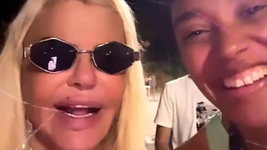 Helena Oma's Heartfelt Confession to Leticia Sabater at Casablanca Festivities