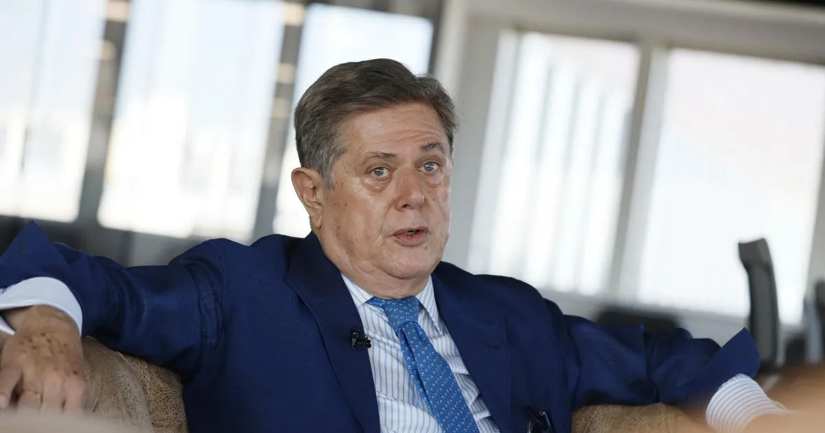 Former Defense Minister Advocates for State of Exception in Ceuta Amid Migration Crisis