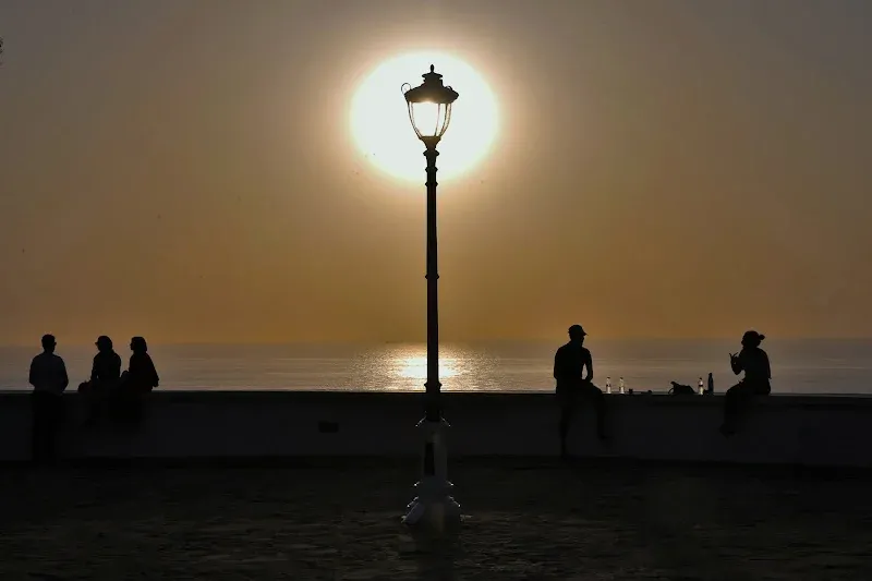 Morocco Prepares for Intense Heat Wave and Thunderstorms Across Multiple Regions