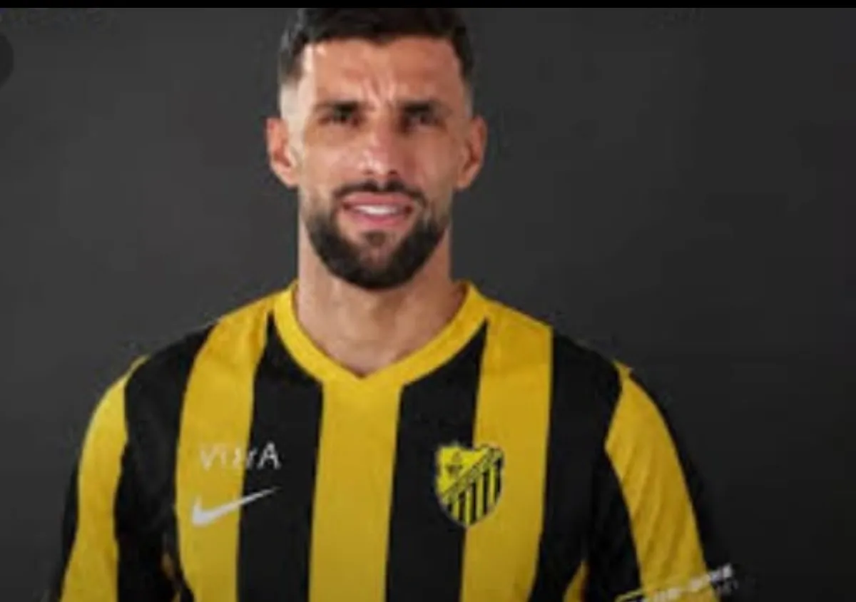 Significant Injury Sidelines Moroccan Football Defender for a Month