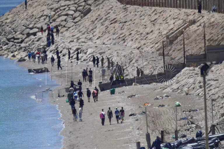 Significant Migration Trends in Ceuta: Over 4,500 Immigrants Return to Morocco