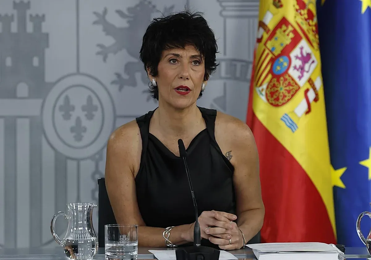 Spanish Government Questions Judge's Impartiality Amid Migration Crisis Investigation