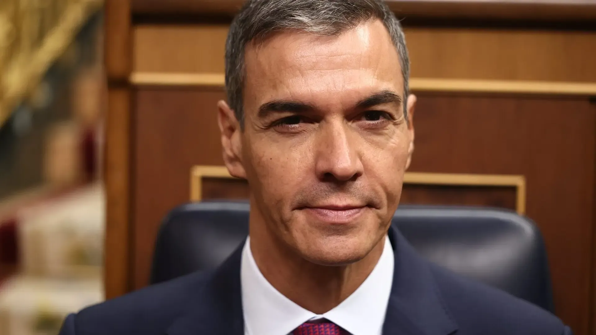 Pedro Sánchez Denies Being Blackmailed by Morocco: A Firm Rebuttal to Santiago Abascal