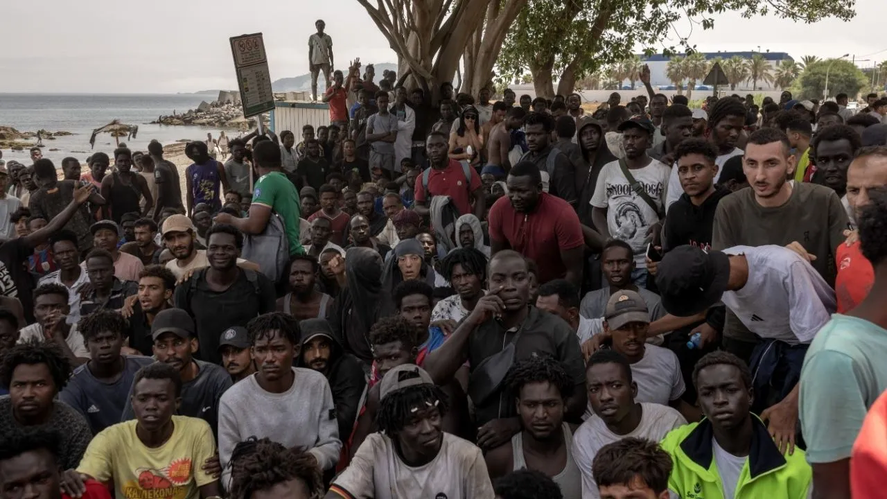 Spain Reveals Intelligence Warnings Ahead of Migrant Surge into Ceuta