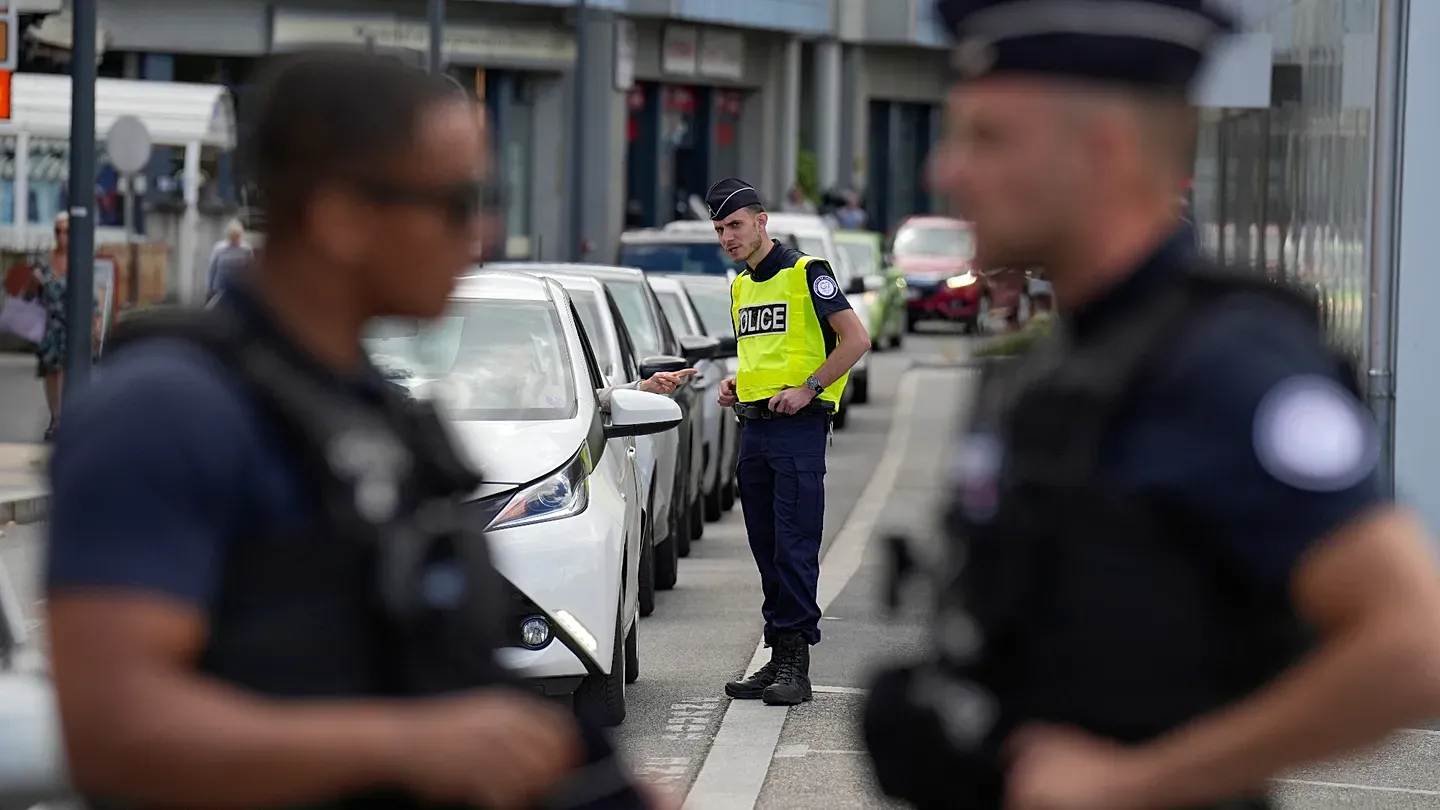 Police Operation Closes Major Border Crossing in Germany-Switzerland