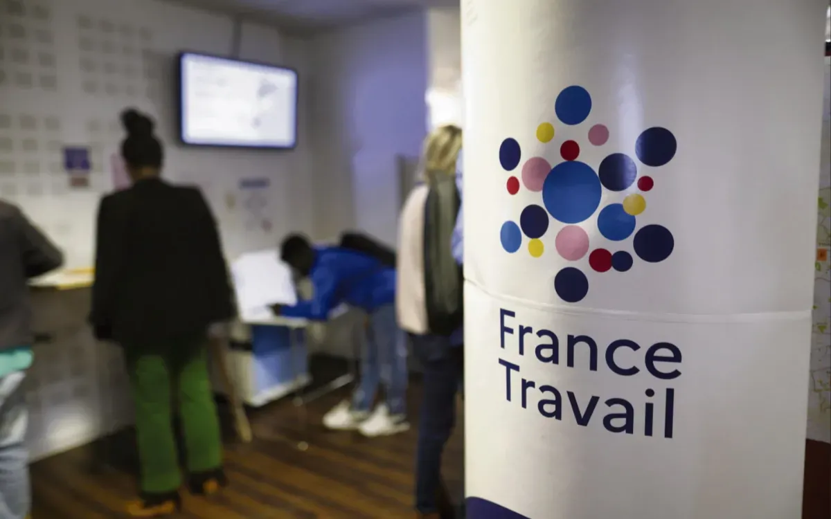 Court Reduces Debt Claim by France Travail Over Alleged Residency in Morocco