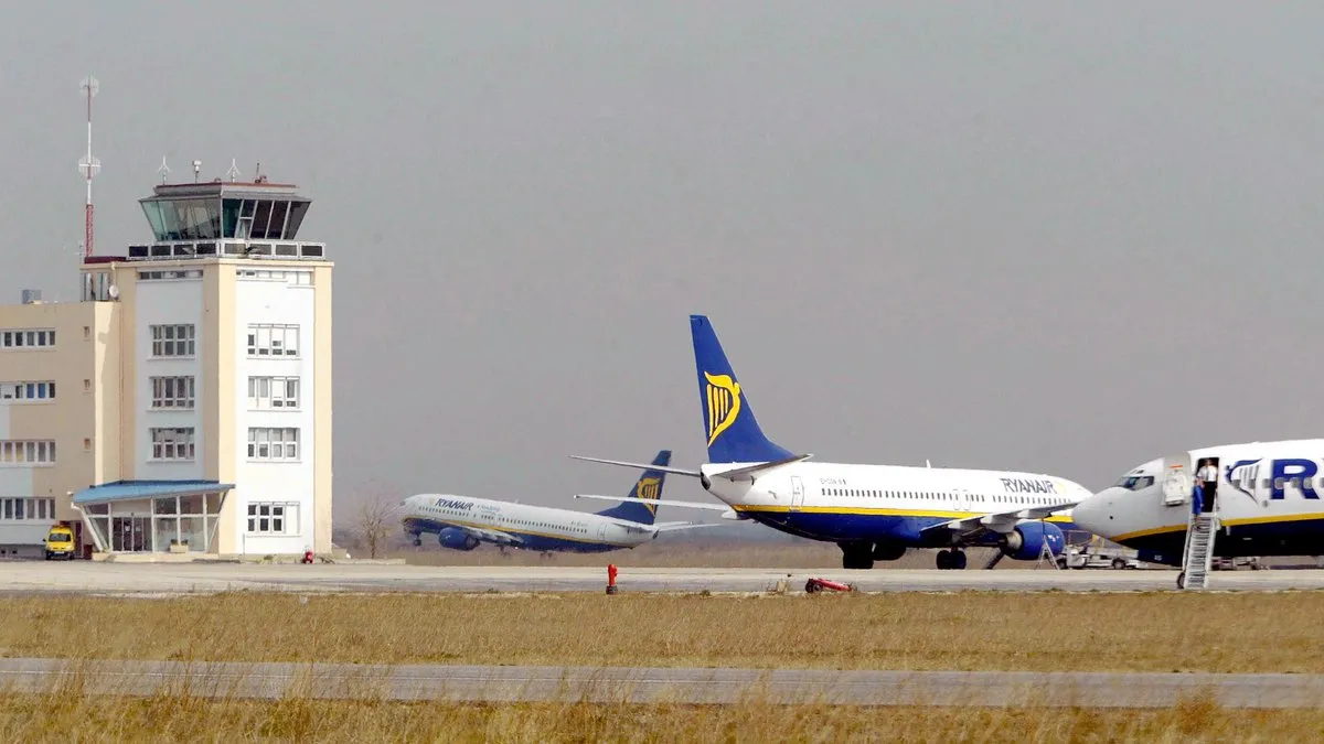 Flight Disturbance: Two Passengers Cause Chaos Mid-Air, Leading to Delayed Landing