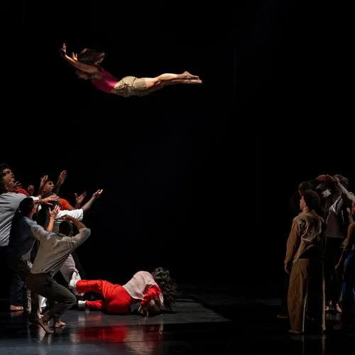 A Captivating Kickoff: Moroccan Artists Dazzle at the Atoll Festival