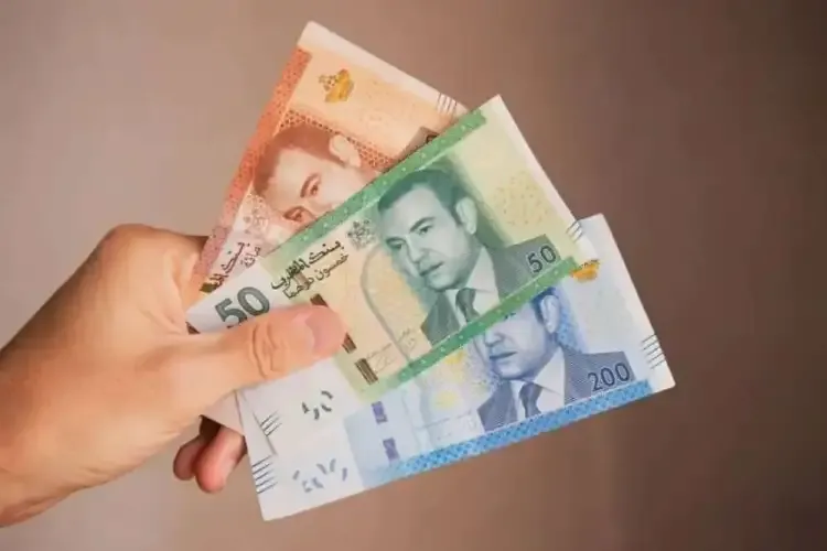 Moroccan Dirham Experiences 1% Decline Against the Dollar