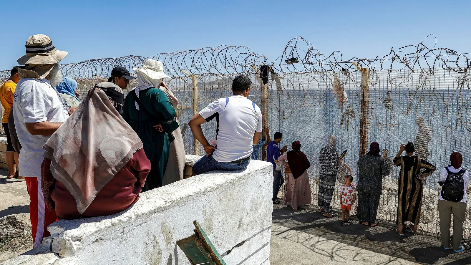 Spain's PM Criticizes Moroccan Border Control Amid Migrant Crisis in Ceuta