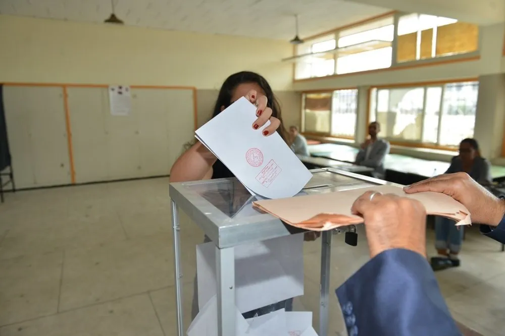 Preliminary Election Results: PJD Leads in Fes and Meknes, PAM Dominates in Figuig