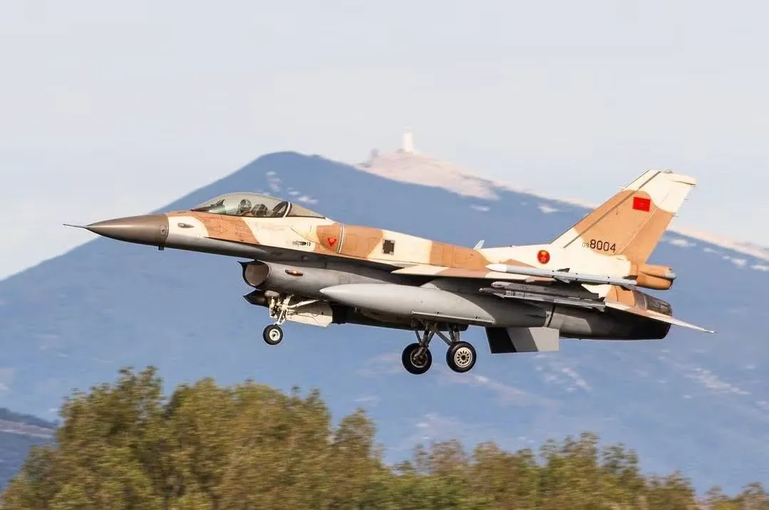 Joint Franco-Moroccan Military Exercise: F-16s and Rafales Take to the Skies