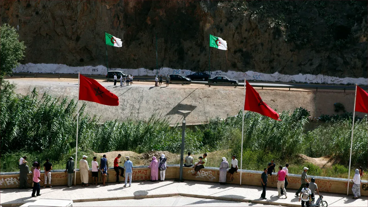 Moroccan Authorities Facilitate Return of 33 Young Migrants from Algeria