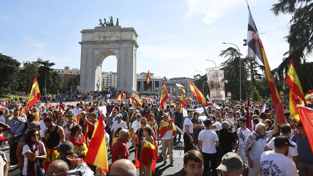 Massive Protest in Madrid Demands General Elections and Action on Migration Crisis