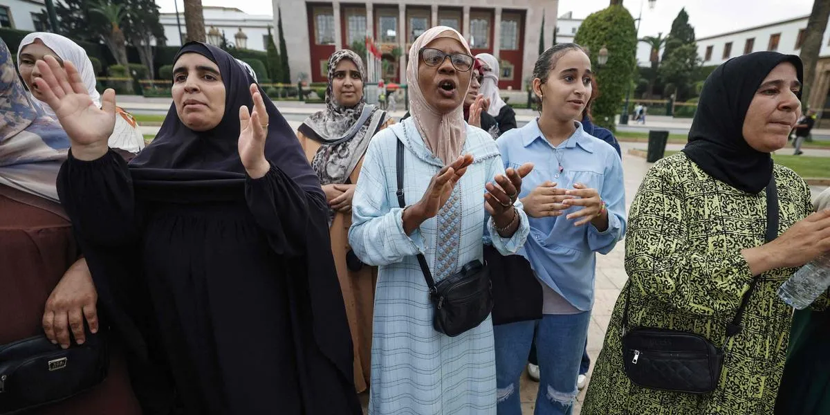 Moroccan Mothers Demand Release of Sons at Parliament Protest