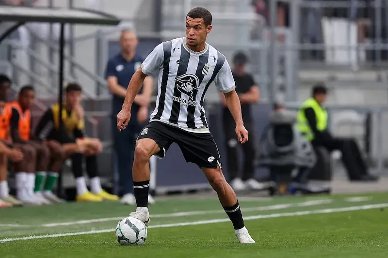Yassine Khalifi: The Rising Star of Sporting Charleroi