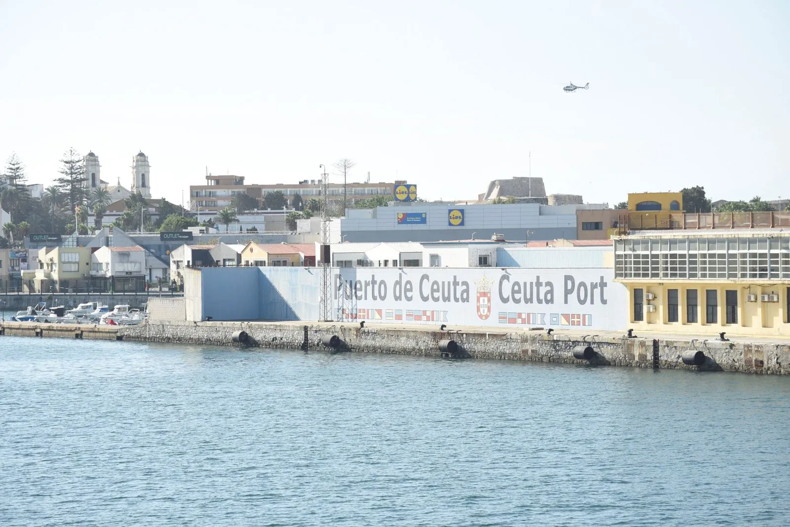 Four Migrants Expelled from Spain for Attempting to Use Fake IDs