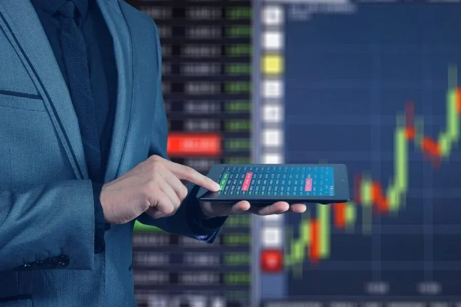 Casablanca Stock Exchange Sees Positive Start with MASI Index Up 0.62%