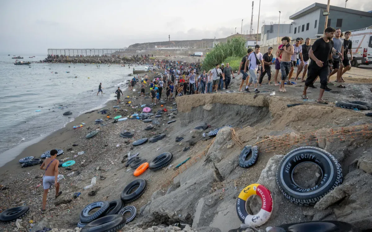 Dutch Lawmakers Push for Expulsion of Migrants in Ceuta Without Asylum Process