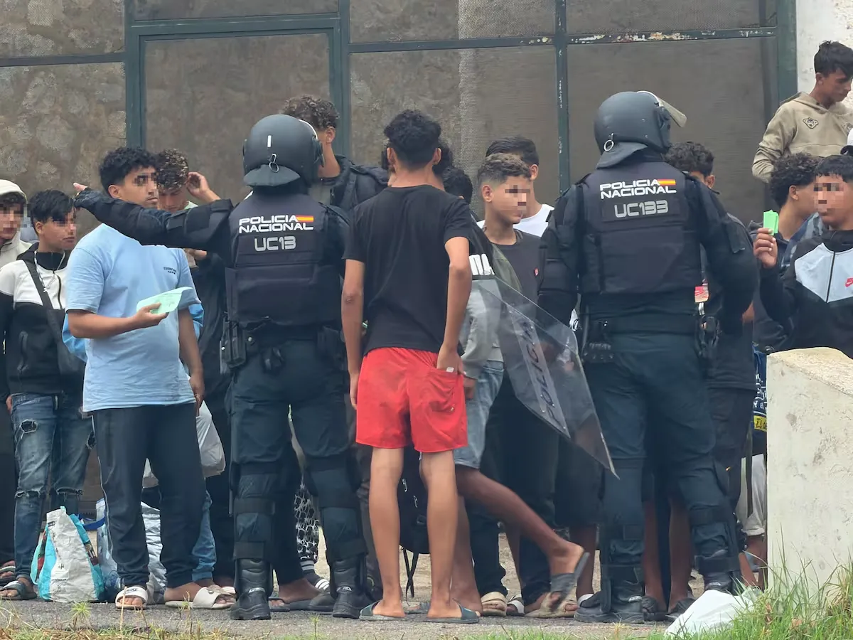 Successful Police Operation in Ceuta Results in Return of Over 1,100 Migrants to Morocco