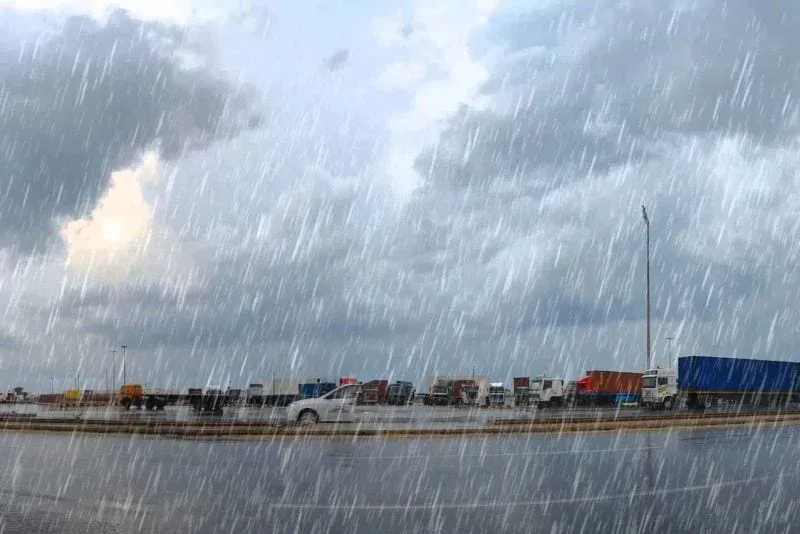 Severe Weather Alert: Heavy Thunderstorms and Hail Predicted in Morocco