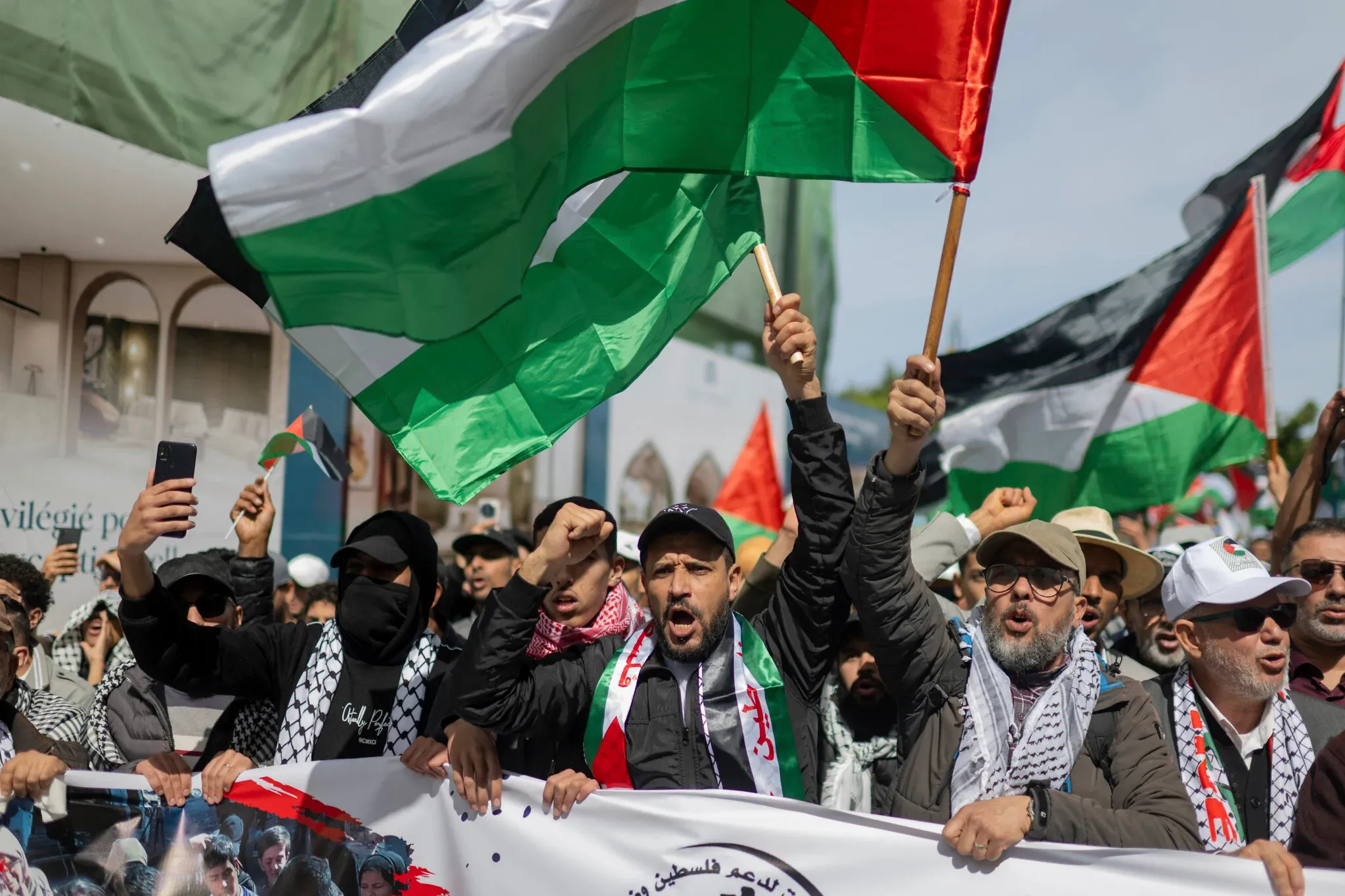Massive Rally in Rabat: Solidarity with Palestinians Amidst Morocco-Israel Relations